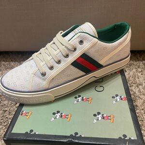 Designer tennis shoes❤️💚🤍